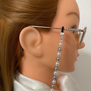 Pearl Eyeglass Chain. Gray and White Women’s Readers Holder Keeper Necklace Lanyard. Mother’s Day Coworker Boss Gift Boxed