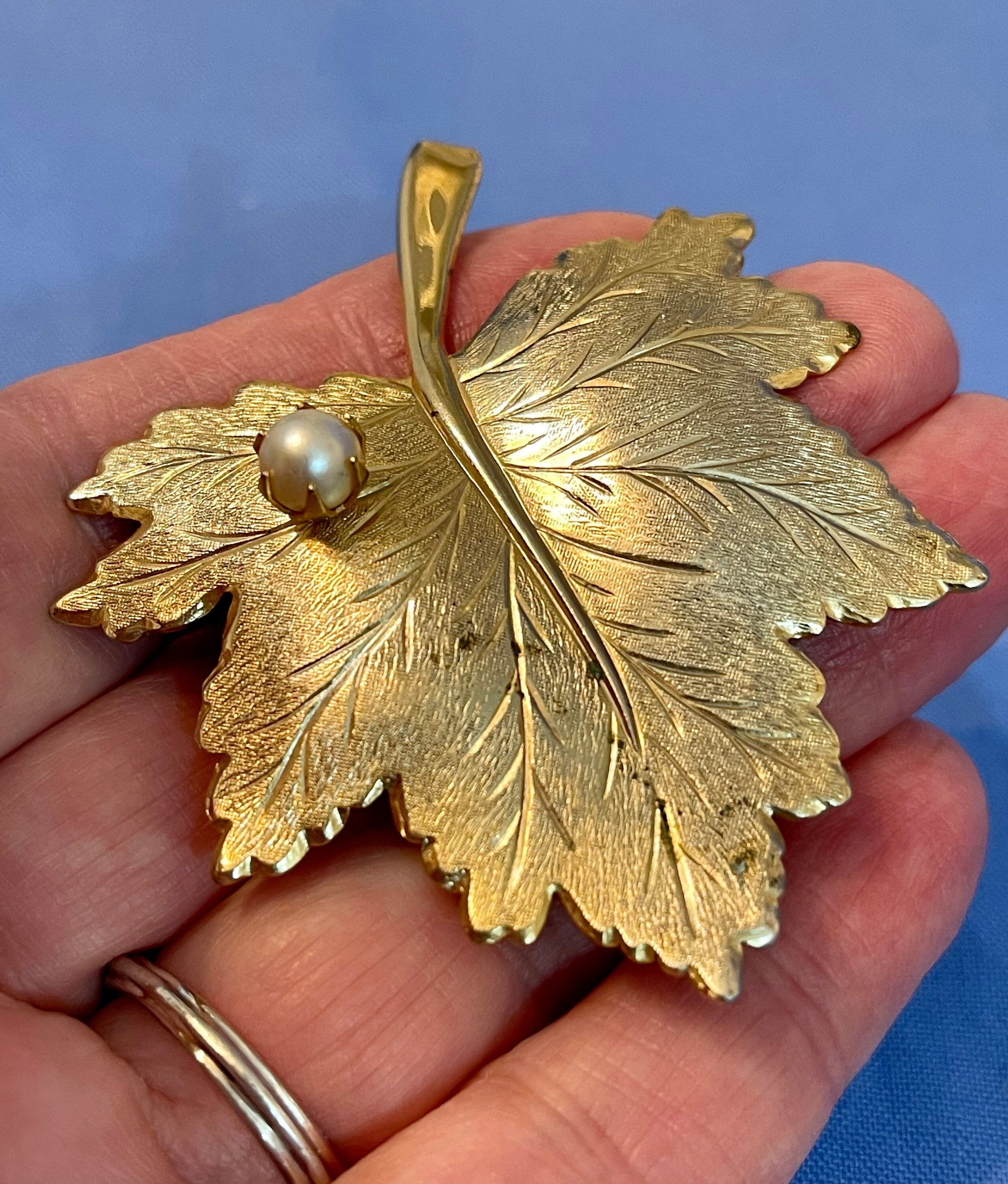 Sarah Coventry Leaf Brooch Gold Tone With Pearl Accent Etsy