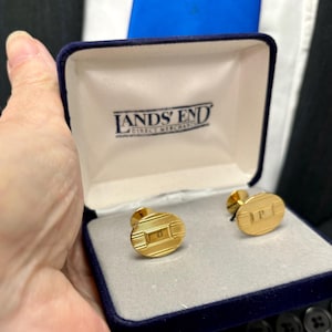 Gemelos vintage Land’s End en tono dorado con monograma de la inicial “P” personalizado. Joyas para hombre para bodas, bailes de graduación, atuendos de negocios. En caja de regalo