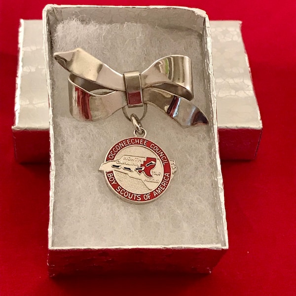 Boy Scout Occoneechee Council Bow Pin. North Carolina Tar Heels. Collectible Scouting Jewelry. Gift Boxed