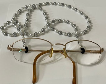 Make A Beaded Chain Eyeglass Holder DIY