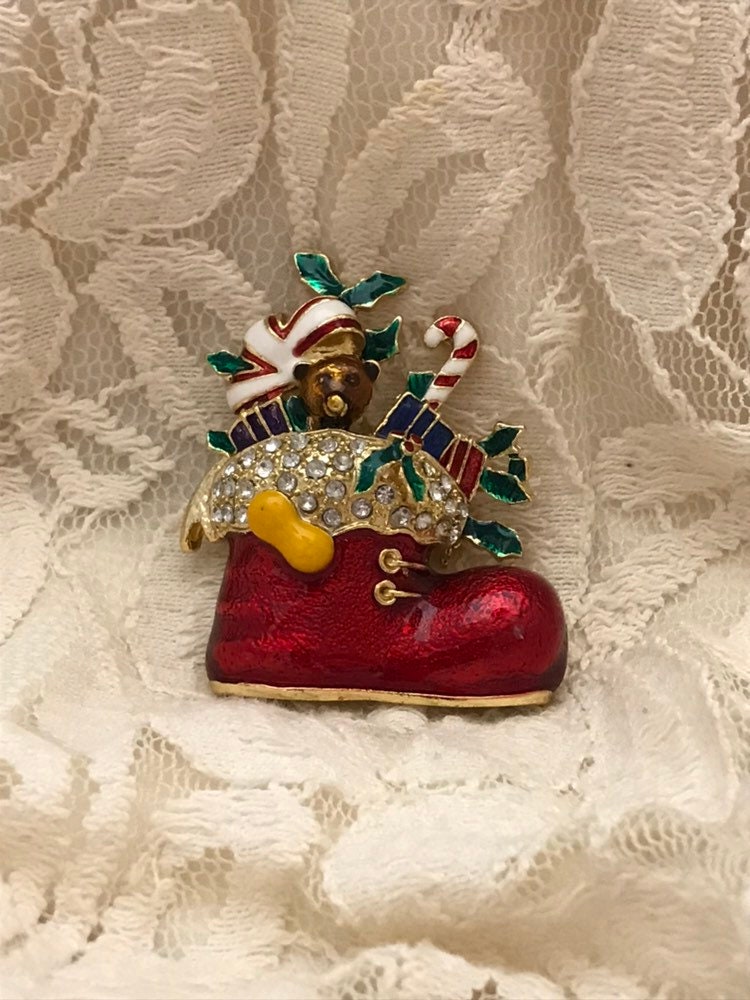 ヴィンテージクリスマスストッキングブローチ：ラインストーンエナメル 