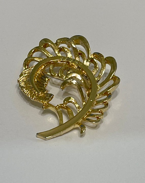 Gerry’s Feather Brooch. Vintage Collectible Gold … - image 3