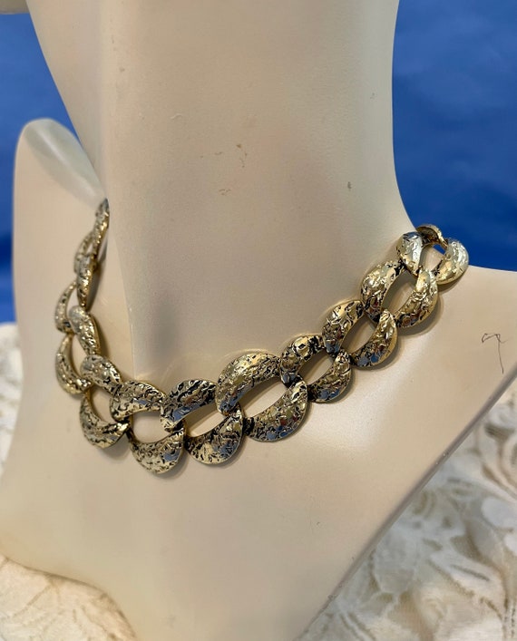 Gold Tone Chain Link Choker. 18 Inch Antiqued Tex… - image 5