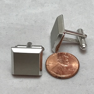 Vintage HICKOK Silver Tone Cufflinks: Classic Satin Texture