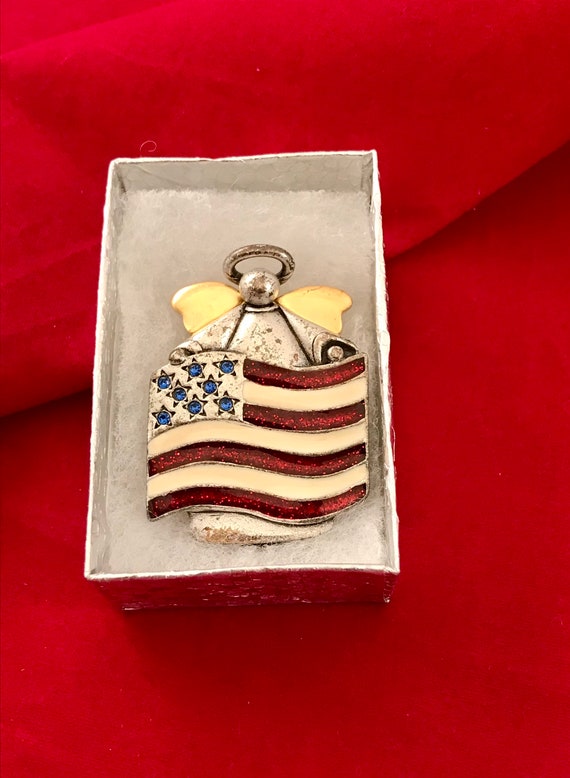 Angel US Flag Brooch. Signed AJMC. Pewter Collecti