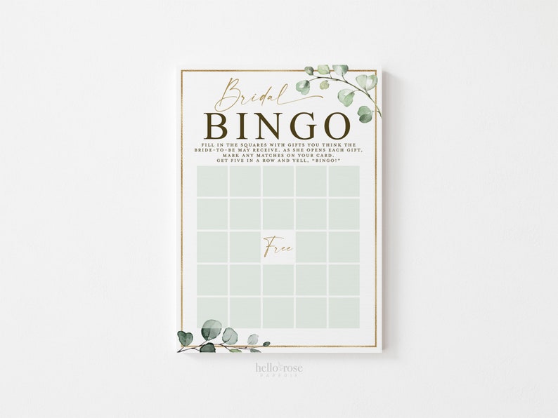 Puede incluir: Una tarjeta de bingo de despedida de soltera imprimible con un dise&ntilde;o verde y dorado. La tarjeta tiene una cuadr&iacute;cula con casillas para rellenar con los regalos que la novia puede recibir. El texto "Bridal Bingo" est&aacute; en la parte superior de la tarjeta.