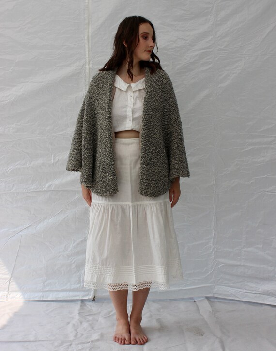 HOLIDAY SALE! Vintage 1920s Gray Cape / 20s Shawl