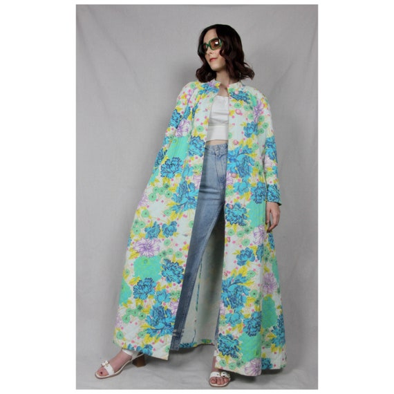 Vintage 1960s/70s Bright Floral Housecoat / Dressi