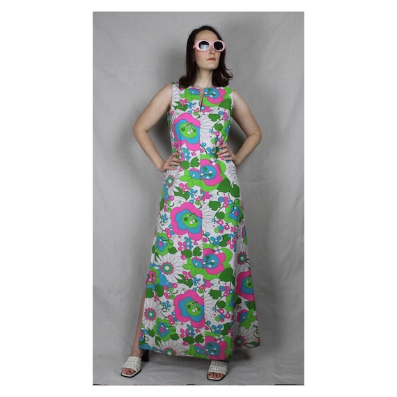 HOLIDAY SALE! Vintage 1960s / 1970s Groovy Psyched