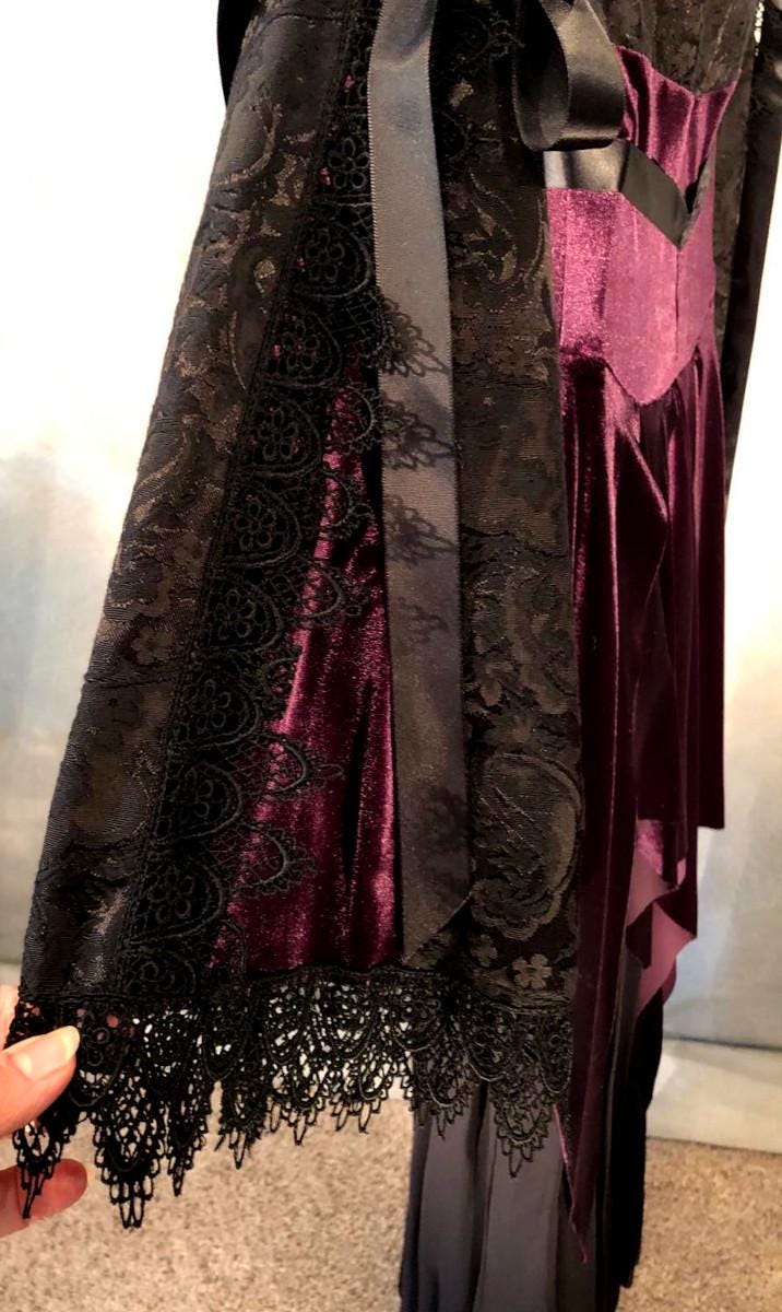 VTG Deluxe Shrine Black Dress Belgium Lace Chiffon Deep VTG Deluxe Shrine Black Dress Belgium Lace Chiffon Deep
