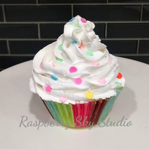 Fake Cupcake, Fake Confetti Cupcake, Faux Sprinkles Cupcake, Fake Food, Prop Food, Decorative Food
