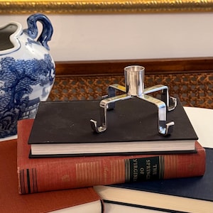 Candelabro plateado MCM