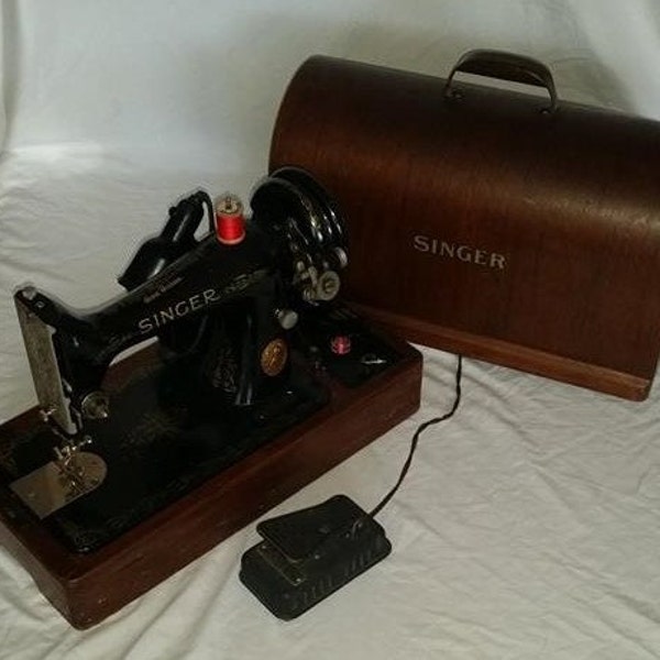 1940's Singer Sewing Machine