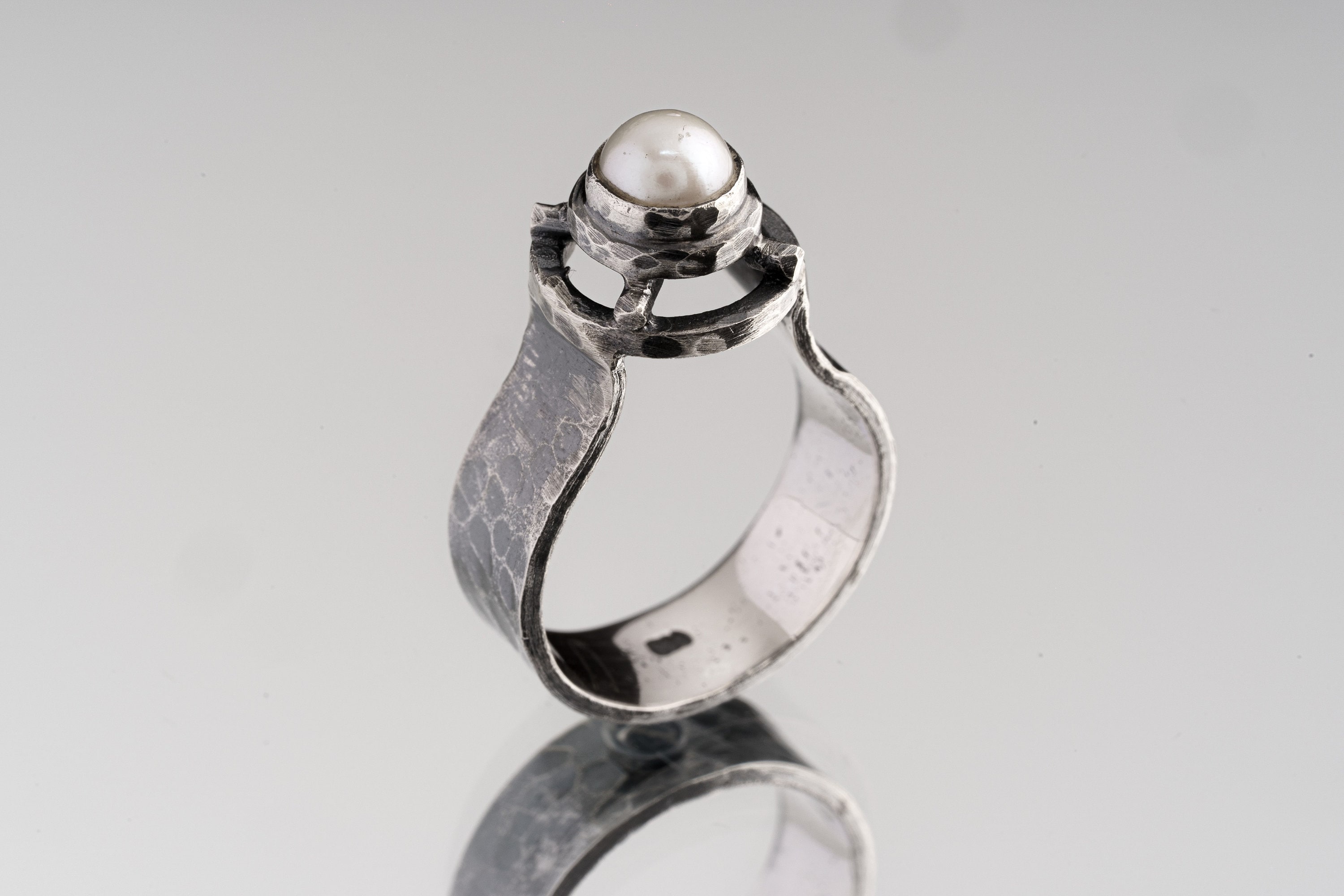 Basra Pearl Ring 925 Sterling Silver Oxidized Textured Band 