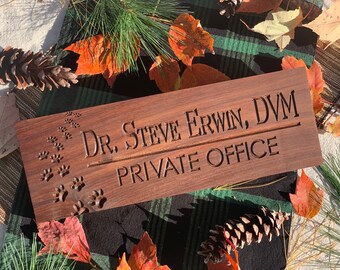 Veterinarian Office Gift Dog Paw Print Name Sign Veterinarian Tech Sign Veterinarian Gift Idea Veterinarian Graduation Gift for Vet Tech