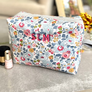Trousse de toilette et de maquillage de voyage personnalisée à imprimé Liberty