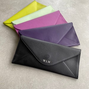 Ihre Reise, organisiert - personalisierte Quittung aus Leder mit luxuriösem Seidenfutter