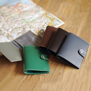 Personalised Passport Cover Recycled Leather Snap Closure imagem 1