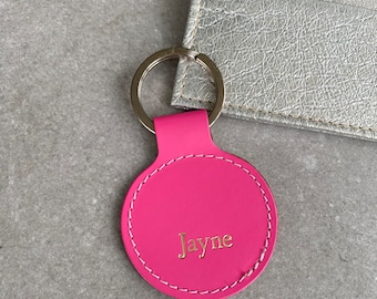 Your Unique Keyring: Customized Circular Recycled Leather Keychain in an Array of Colors