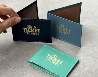 Personalisierter Reisekartenhalter aus recyceltem Leder