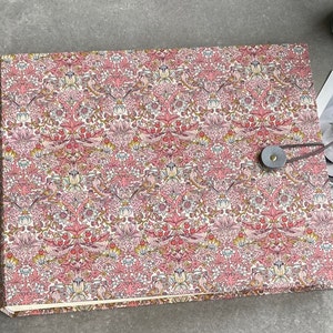Grande album fotografico in tessuto Liberty floreale con copertina rigida, fatto a mano: gamma di tessuti