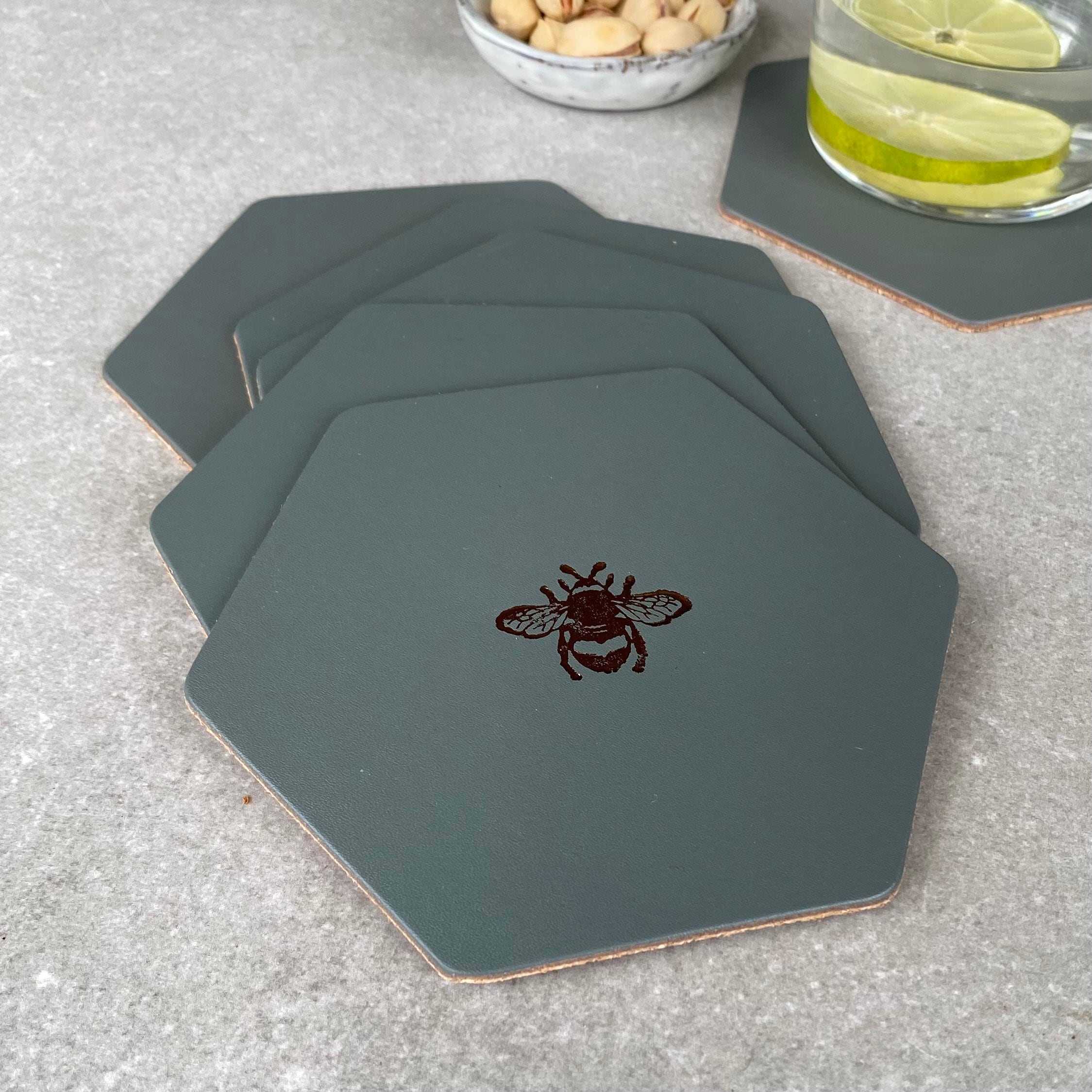 Myir JUN Tovagliette Americane lavabili e Sottobicchieri Set di 4, Tovaglietta Americana Bifacciale Antiscivolo Impermeabile Tovagliette Colazione Plastica Facile Pulire Tovagliette Americana