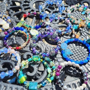 Armband med minnestrådspärlor - Renässansfe-smycken - Pride-armband - Fandom Trinket Trade