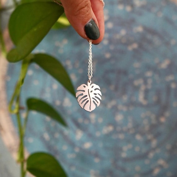 Monstera Leaf Necklace | Monstera Jewellery, Plant Jewellery, Botanical,  Minimal Jewellery