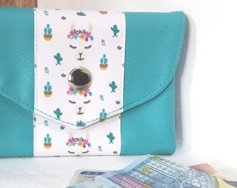 Gusseted wallet in turquoise imitation leather, a complete customizable wallet