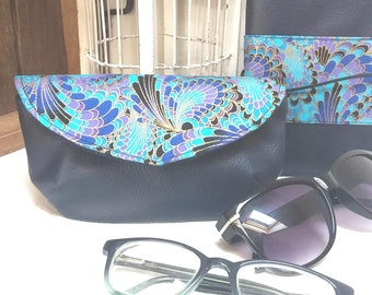 Étui à lunettes semi-rigide en simili cuir marine et coton japonais plumes de paon : choisissez votre modèle !