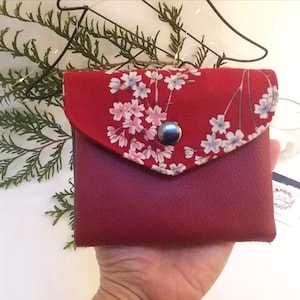 Cartera de mujer en algodón japonés: monedero y estuche para tarjetas y DNI en polipiel y algodón flor de cerezo
