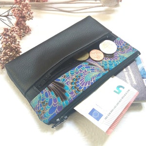 Portefeuille compagnon femme noir zippé personnalisable en simili cuir et coton plumes de paon japonais