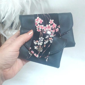La mini billetera Origami personalizable en símil piel con refuerzos interiores: ¡hace lo máximo por ti!