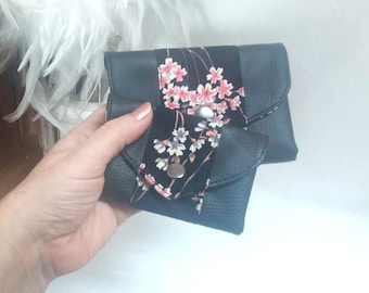 Le mini porte-monnaie portefeuille Origami personnalisable en simili cuir avec soufflets intérieurs : il fait le maximum pour vous !