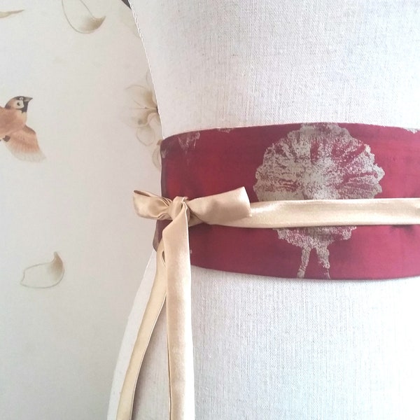 Ceinture OBI femme reversible à nouer en soie sauvage rouge et or.