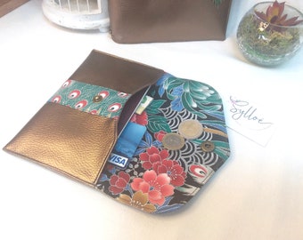 Portefeuille pochette en simili cuir mordoré et son coton japonais plumes paon : votre monnaie, cartes et papiers au même endroit !