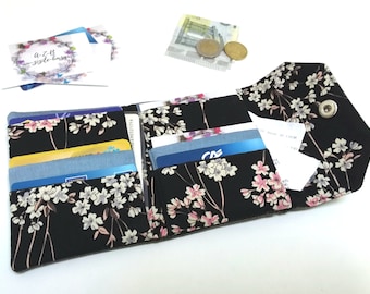 Portefeuille femme japonais en coton et simili cuir noir personnalisable : à la fois porte cartes et porte-monnaie, portefeuille vegan