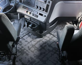 RV Renegade Explorer, Classic, XL Floor mats, 2018-2026, Waterproof Carpet for Freightliner Cascadia 126, Abstract Black/Gray 3-Piece Set