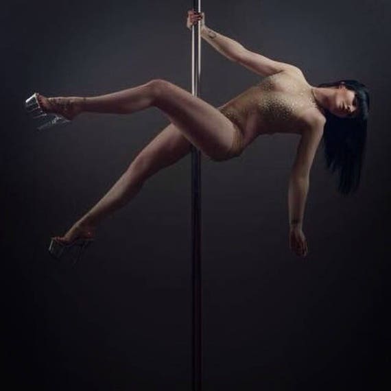 Steaming Naked Pole Dance Fucking Xxx Clips