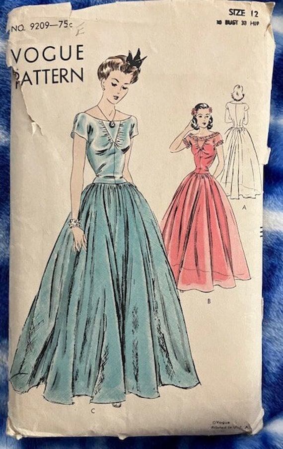 1941 Vogue 9209 - Evening Dress in Sizes 30-32" Bust - Etsy 1941 Vogue 9209 - Evening Dress in Sizes 30-32" Bust - Etsy