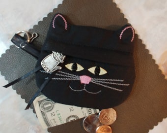 Embroidered Kitty Coin Purse: Cat Zipper Pouch with Charm