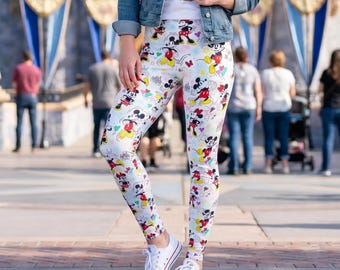 Leggings largos para mujer con estampado mágico de Mickey y Minnie, inspirados en Disney (Hechos en EE. UU.)