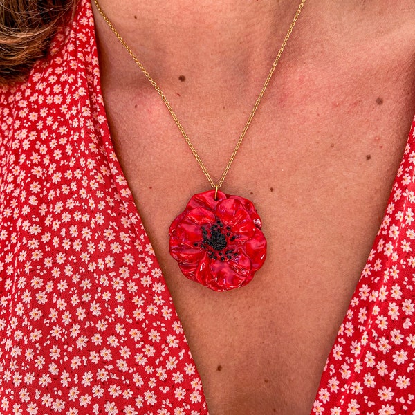 Collana Fiore di Papavero Rosso in Argilla Polimerica - Pezzo Unico, Prodotto Artigianale, Idea Regalo per Donna