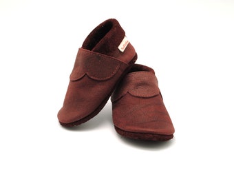 Crawling shoes leather slippers baby shoes cloud wine red antique leather