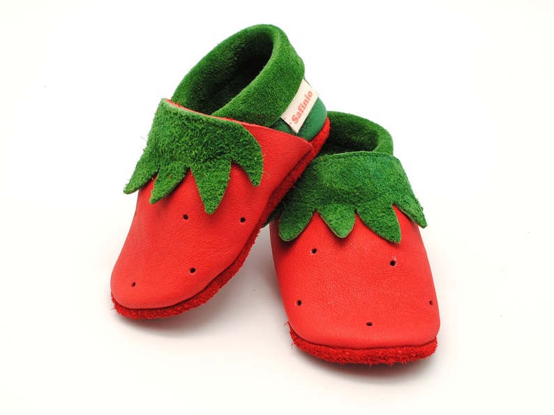 Finaliste Etsy Design Awards Ramping Shoes Leather Dolls Baby Shoes Girls Strawberry image 2