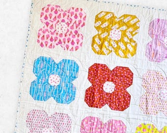 花模様のパッチワークキルトパターン シワキルト - Moda 掲載 - Etsy 日本