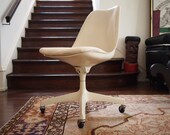 Rare KNOLL SAARINEN TULIP Side Desk Chair w Task Base, White, Mid-Century Modern danish dansk eames era mad men