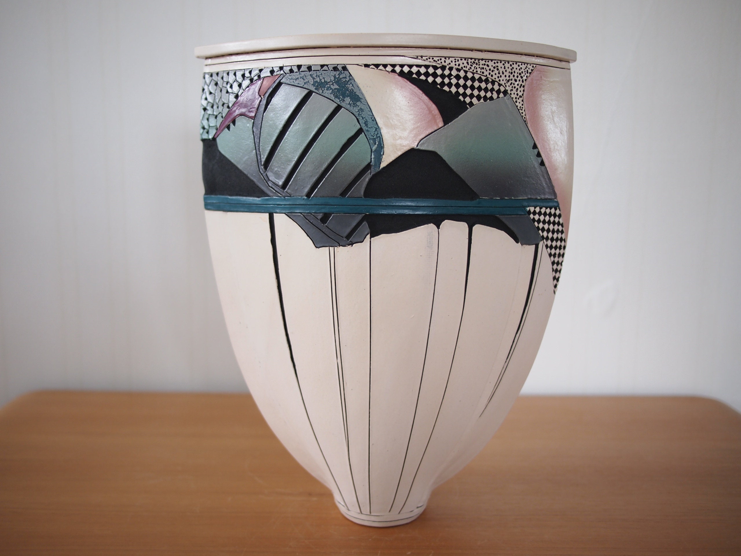 80s Vintage Art Vase Postmodern 幾何学 花器 Original Vintage NANCY APRIL VASE Large Abstract, 14