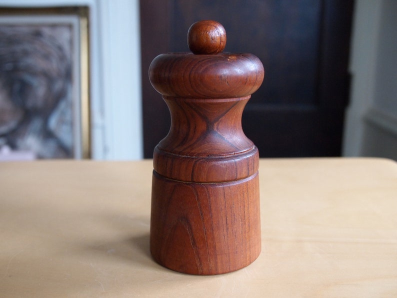 Rare Vintage Dansk DANISH TEAK PEPPER Mill peppermill Peugeot grinder Jens Quistgaard Jhq, Mid-Century Modern, mad men eames knoll era image 2